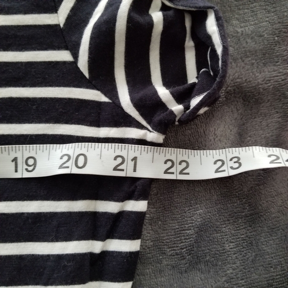 Basic H&M Women's Stripe Top - Picture 11 of 11